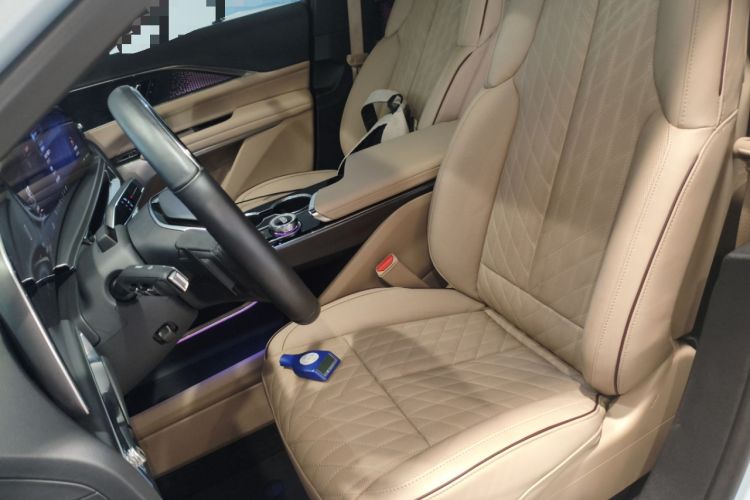 Used Cadillac LYRIQ 2022 Rear-Drive Long-Range Prestige Edition Left Front Seat