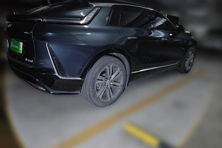 Used Cadillac LYRIQ 2022 Rear-Drive Long-Range Luxury Edition Rear Right 45 Deg