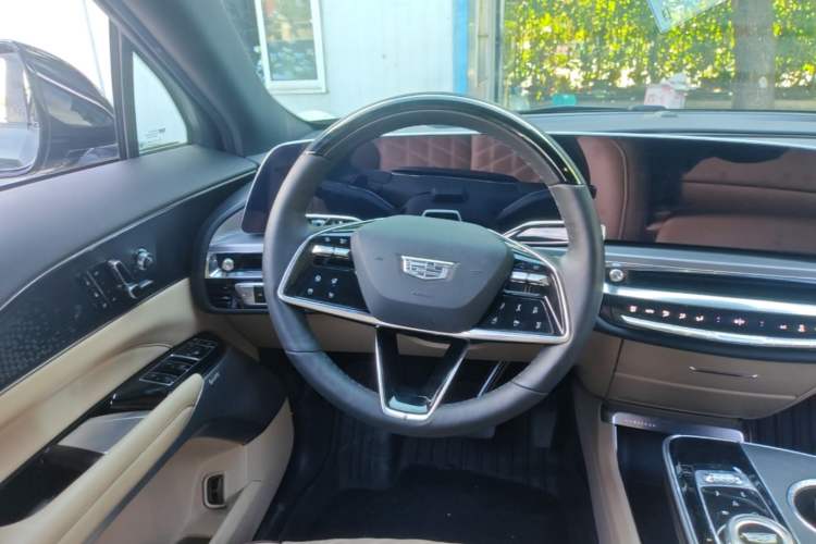Used Cadillac LYRIQ 2022 Rear-Drive Long-Range Prestige Edition Steering Wheel