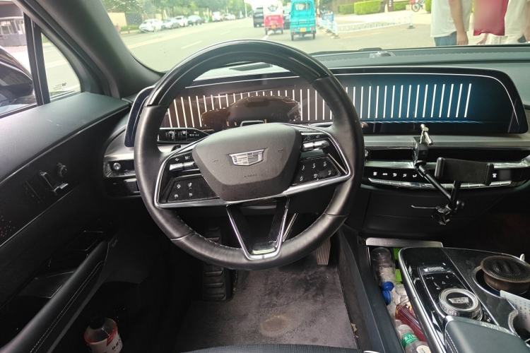 Used Cadillac LYRIQ 2022 Rear-Drive Long-Range Prestige Edition Steering Wheel