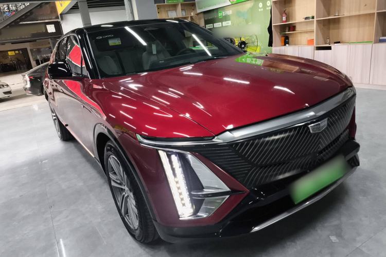 Used Cadillac LYRIQ 2022 Rear-Drive Long-Range Luxury Edition Front Right 45 Deg