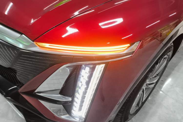 Used Cadillac LYRIQ 2022 Rear-Drive Long-Range Luxury Edition Left Front Headlight
