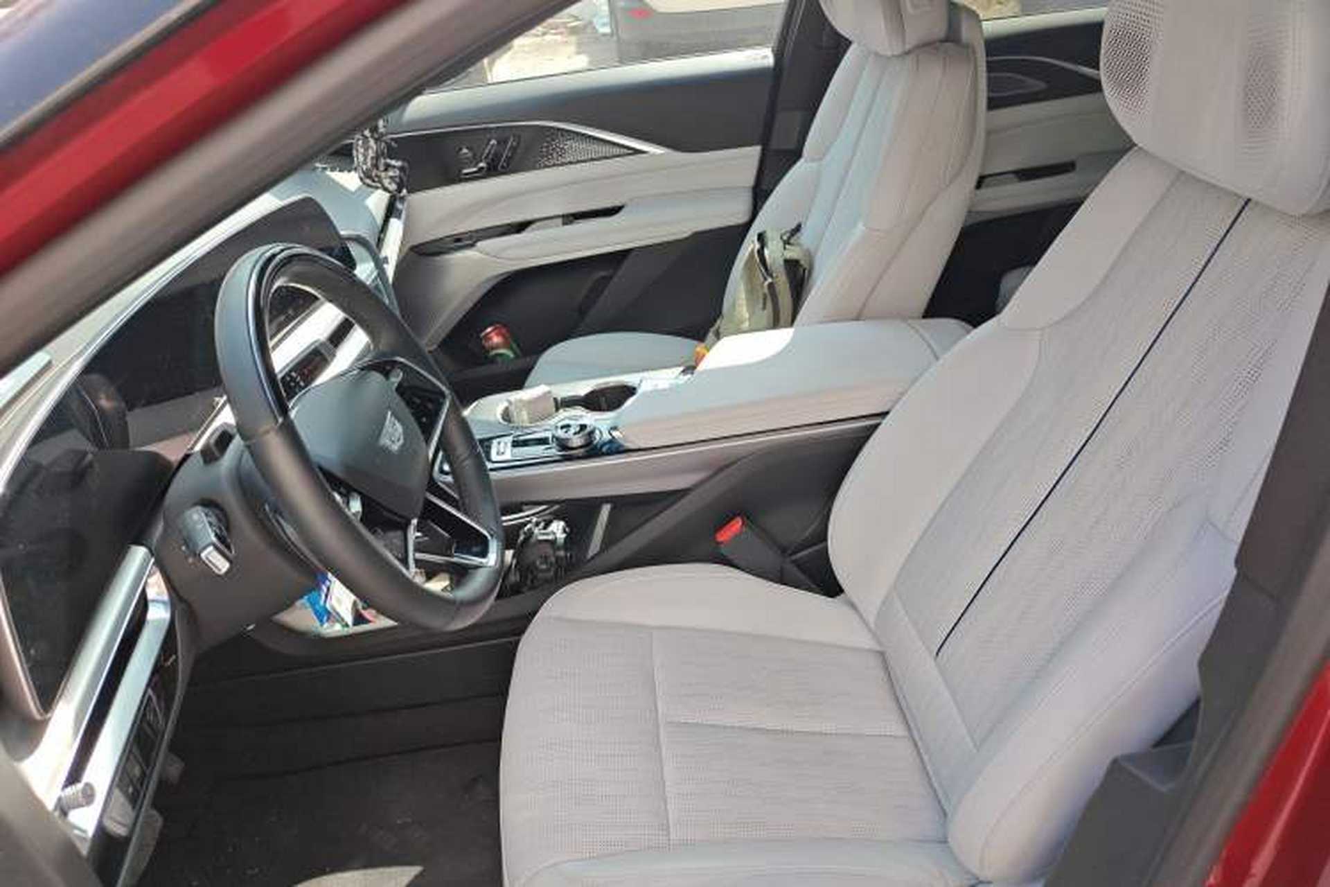 Used Cadillac LYRIQ 2022 Rear-Drive Long-Range Luxury Edition Left Front Seat