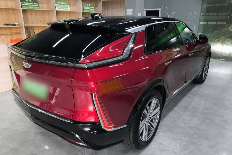Used Cadillac LYRIQ 2022 Rear-Drive Long-Range Luxury Edition Rear Right 45 Deg
