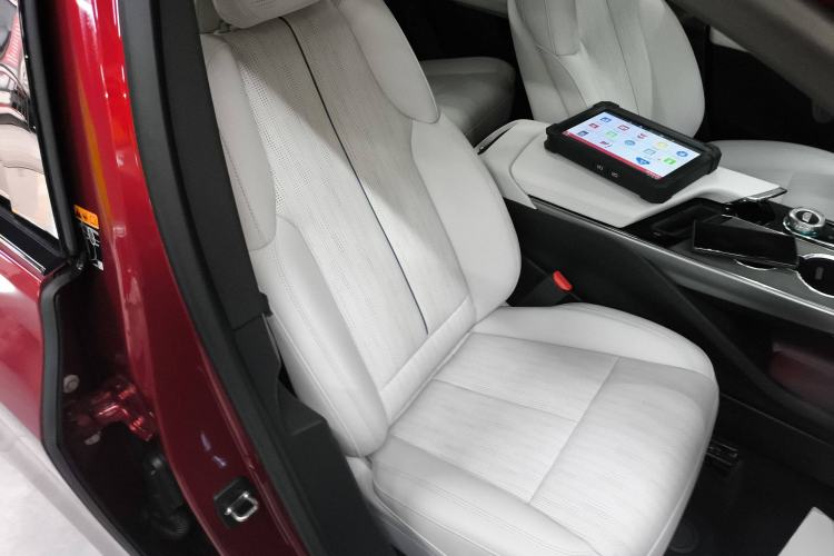Used Cadillac LYRIQ 2022 Rear-Drive Long-Range Luxury Edition Right Front Seat