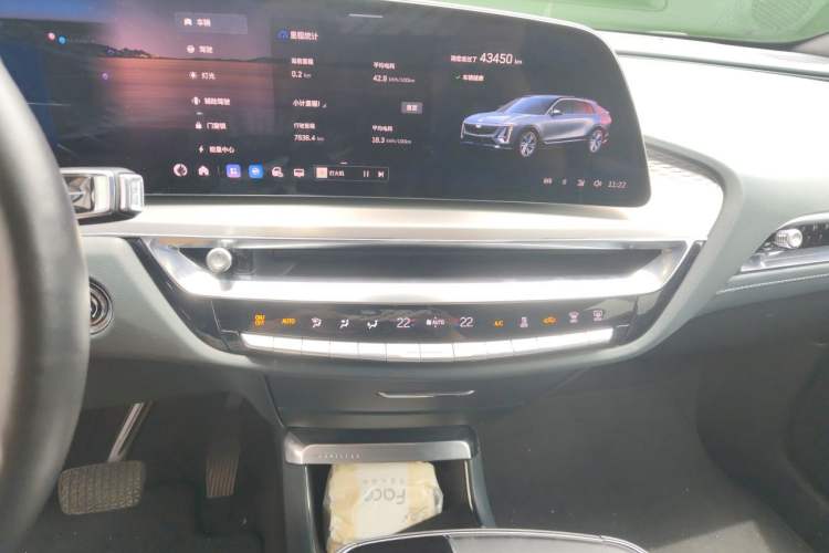 Used Cadillac LYRIQ 2022 Four-Wheel-Drive High-Performance Deluxe Edition Audio And AC Panel
