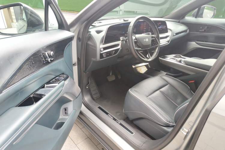 Used Cadillac LYRIQ 2022 Four-Wheel-Drive High-Performance Deluxe Edition Driver Seat