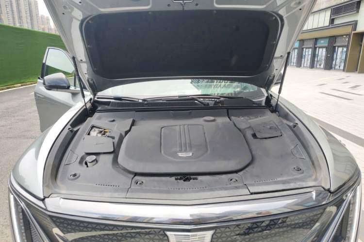 Used Cadillac LYRIQ 2022 Four-Wheel-Drive High-Performance Deluxe Edition Engine Bay