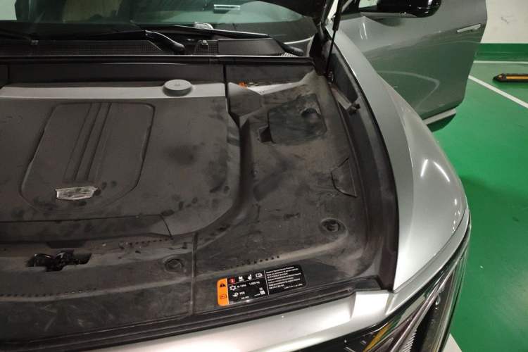 Used Cadillac LYRIQ 2022 Rear-Drive Long-Range Prestige Edition Engine Bay Left