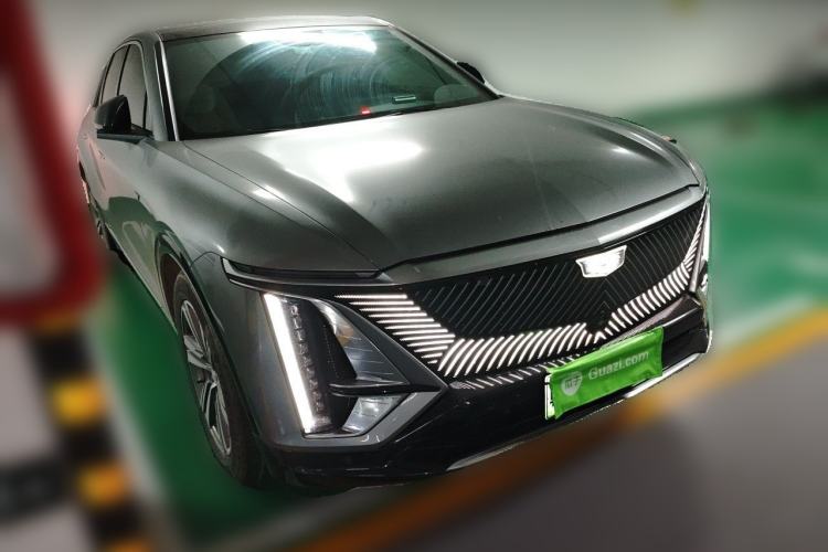 Used Cadillac LYRIQ 2022 Rear-Drive Long-Range Prestige Edition Front Right 45 Deg