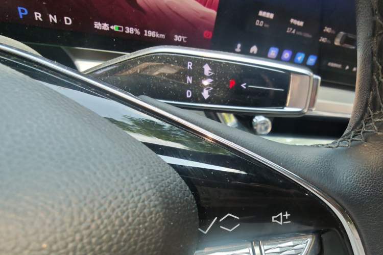 Used Cadillac LYRIQ 2022 Rear-Drive Long-Range Luxury Edition Gear Lever