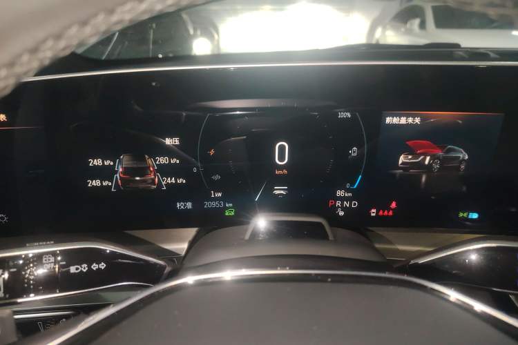 Used Cadillac LYRIQ 2022 Four-Wheel-Drive High-Performance Deluxe Edition Instrument Cluster