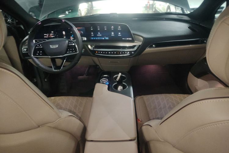 Used Cadillac LYRIQ 2022 Four-Wheel-Drive High-Performance Deluxe Edition Interior 2