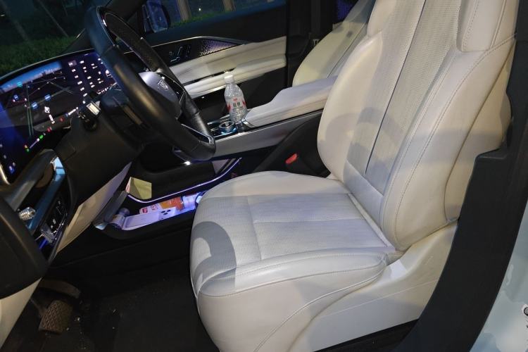 Used Cadillac LYRIQ 2022 Rear-Drive Long-Range Luxury Edition Left Front Seat