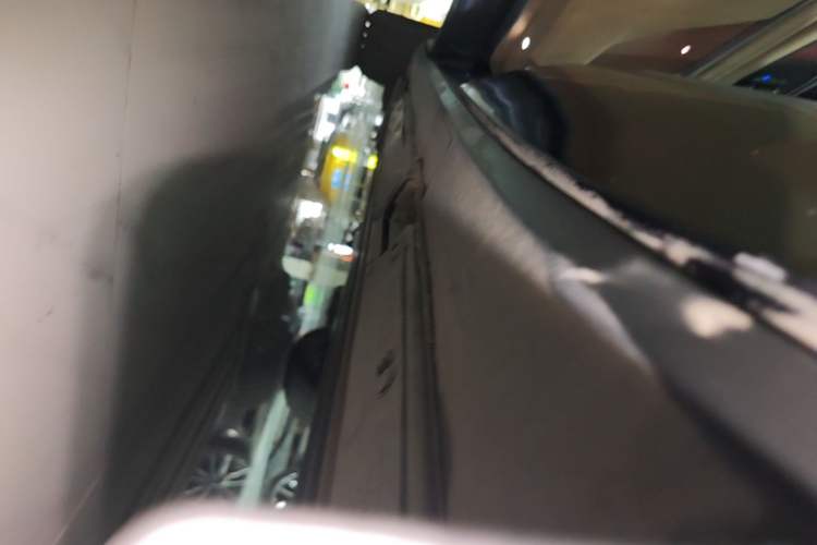 Used Cadillac LYRIQ 2022 Rear-Drive Long-Range Prestige Edition Left Side Sill