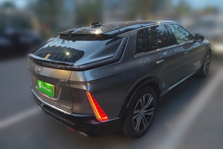 Used Cadillac LYRIQ 2022 Rear-Drive Long-Range Luxury Edition Rear Right 45 Deg