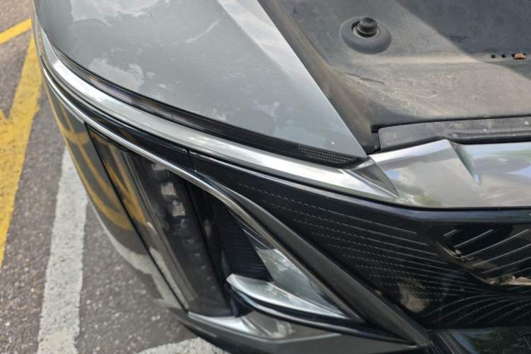 Used Cadillac LYRIQ 2022 Rear-Drive Long-Range Luxury Edition Right Front Headlight