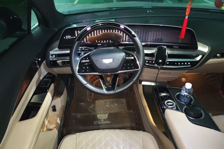 Used Cadillac LYRIQ 2022 Rear-Drive Long-Range Prestige Edition Steering Wheel