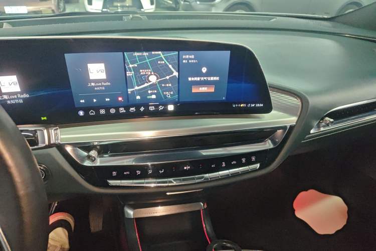 Used Cadillac LYRIQ 2022 Rear-Drive Long-Range Prestige Edition Audio And AC Panel