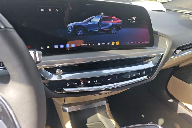 Used Cadillac LYRIQ 2022 Rear-Drive Long-Range Prestige Edition Audio And AC Panel