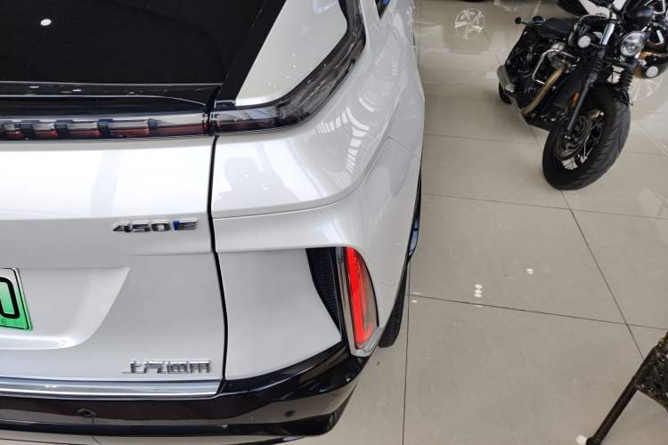Used Cadillac LYRIQ 2022 Rear-Drive Long-Range Luxury Edition Exterior 3