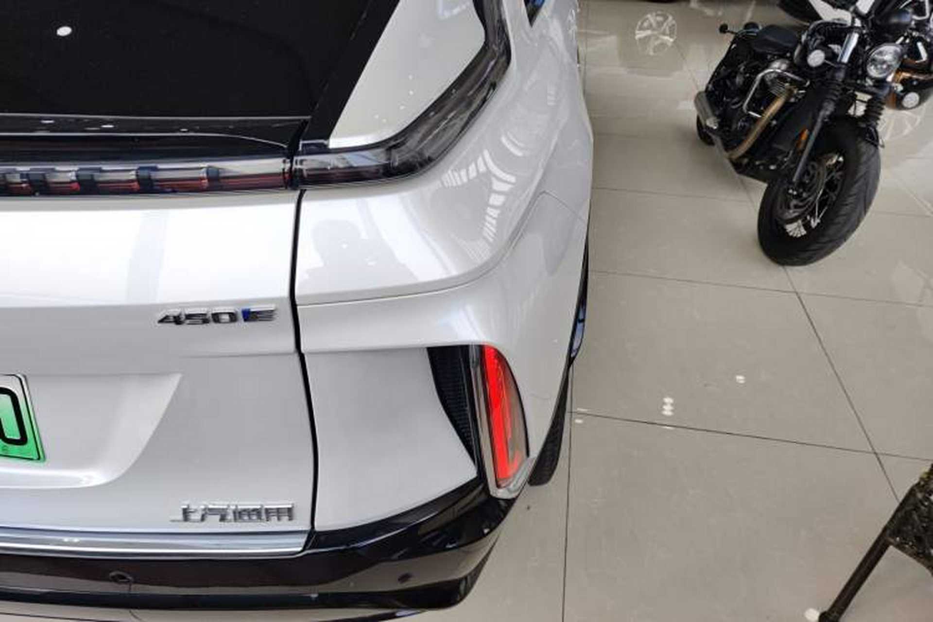 Used Cadillac LYRIQ 2022 Rear-Drive Long-Range Luxury Edition Exterior 3