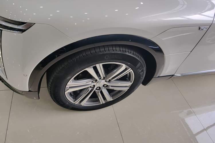 Used Cadillac LYRIQ 2022 Rear-Drive Long-Range Luxury Edition Exterior 4
