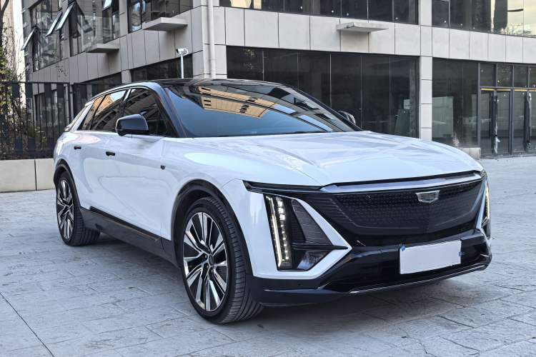 Used Cadillac LYRIQ 2022 Four-Wheel-Drive High-Performance Deluxe Edition Exterior 5