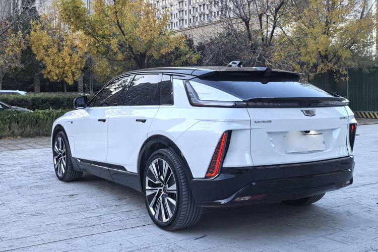 Used Cadillac LYRIQ 2022 Four-Wheel-Drive High-Performance Deluxe Edition Exterior 8
