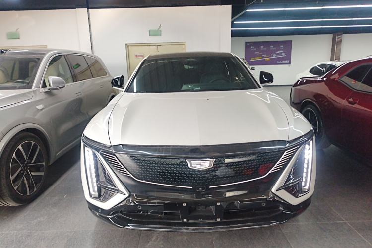 Used Cadillac LYRIQ 2022 Four-Wheel-Drive High-Performance Deluxe Edition Front