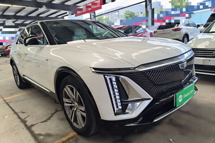 Used Cadillac LYRIQ 2022 Rear-Drive Long-Range Luxury Edition Front Right 45 Deg