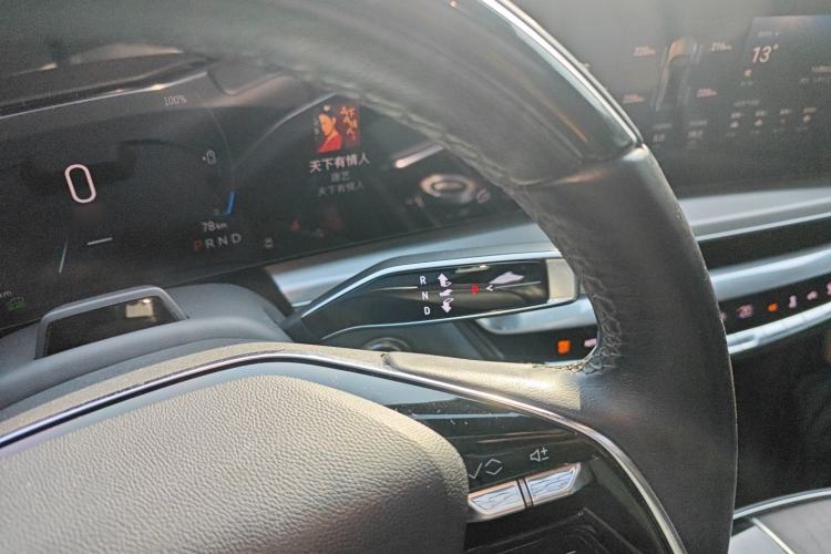 Used Cadillac LYRIQ 2022 Four-Wheel-Drive High-Performance Deluxe Edition Gear Lever