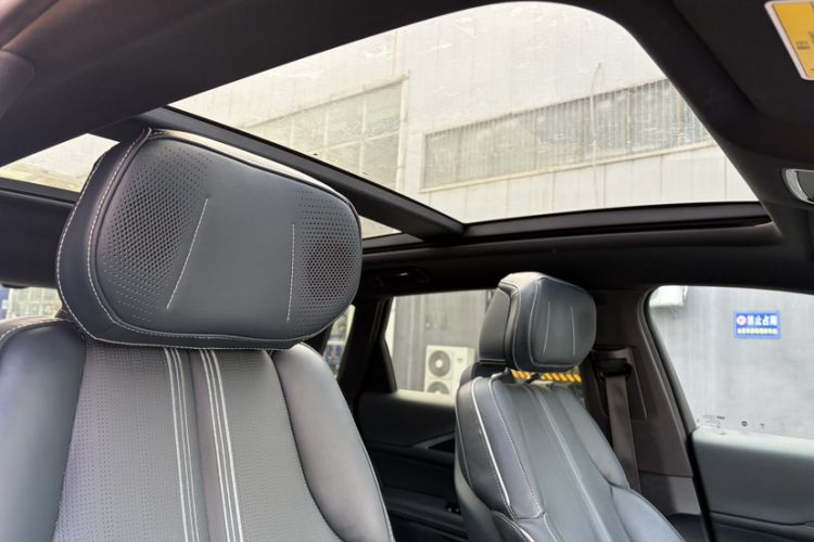 Used Cadillac LYRIQ 2022 Rear-Drive Long-Range Prestige Edition Headliner