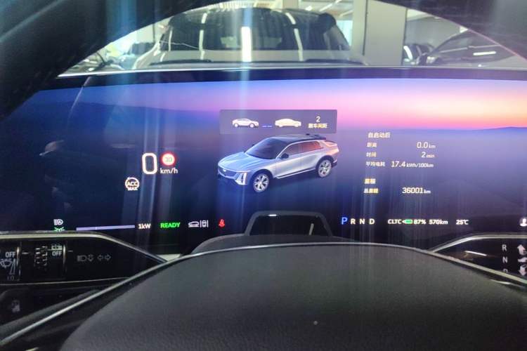 Used Cadillac LYRIQ 2022 Rear-Drive Long-Range Luxury Edition Instrument Cluster