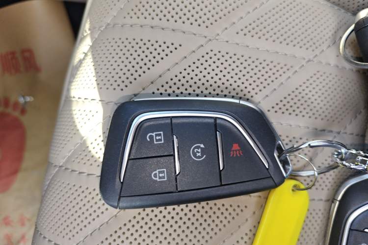 Used Cadillac LYRIQ 2022 Rear-Drive Long-Range Prestige Edition Interior 1