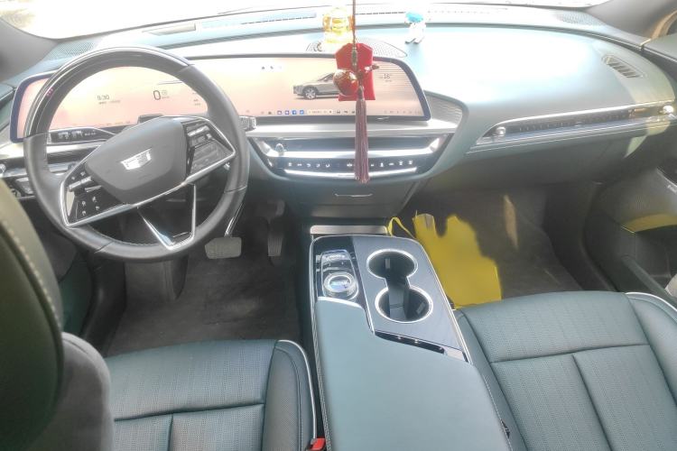 Used Cadillac LYRIQ 2022 Four-Wheel-Drive High-Performance Deluxe Edition Interior 2