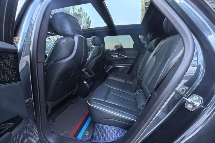 Used Cadillac LYRIQ 2022 Four-Wheel-Drive High-Performance Deluxe Edition Interior 2