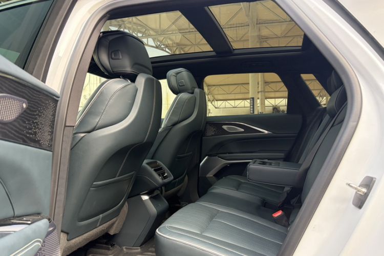 Used Cadillac LYRIQ 2022 Rear-Drive Long-Range Prestige Edition Interior 3