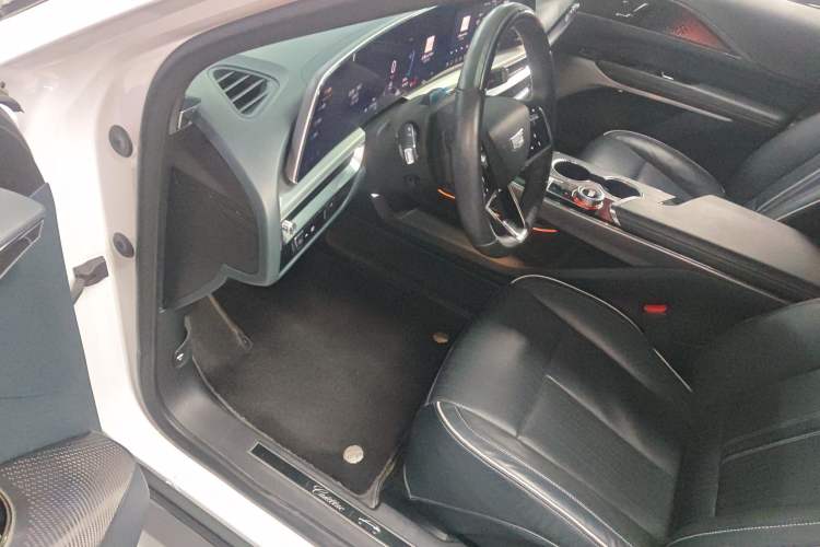 Used Cadillac LYRIQ 2022 Rear-Drive Long-Range Prestige Edition Interior 3
