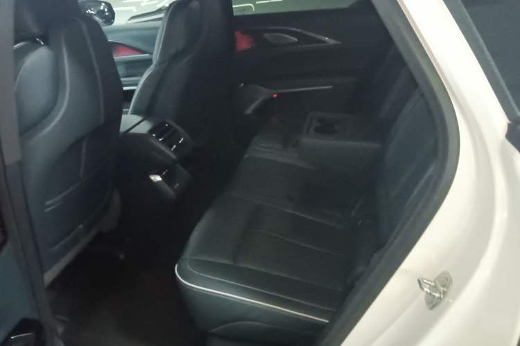 Used Cadillac LYRIQ 2022 Rear-Drive Long-Range Prestige Edition Interior 4