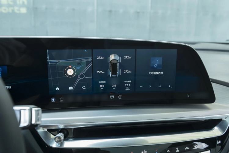 Used Cadillac LYRIQ 2022 Rear-Drive Long-Range Luxury Edition Interior 5
