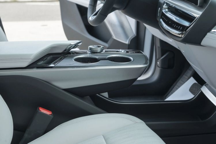 Used Cadillac LYRIQ 2022 Rear-Drive Long-Range Luxury Edition Interior 6