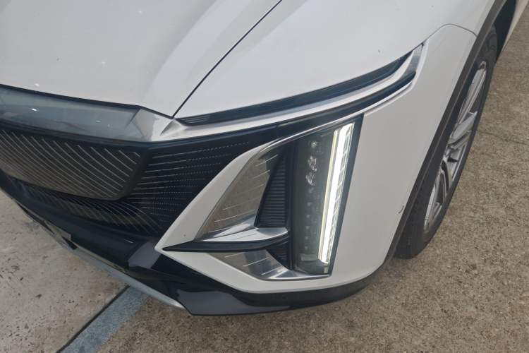 Used Cadillac LYRIQ 2022 Rear-Drive Long-Range Prestige Edition Left Front Headlight