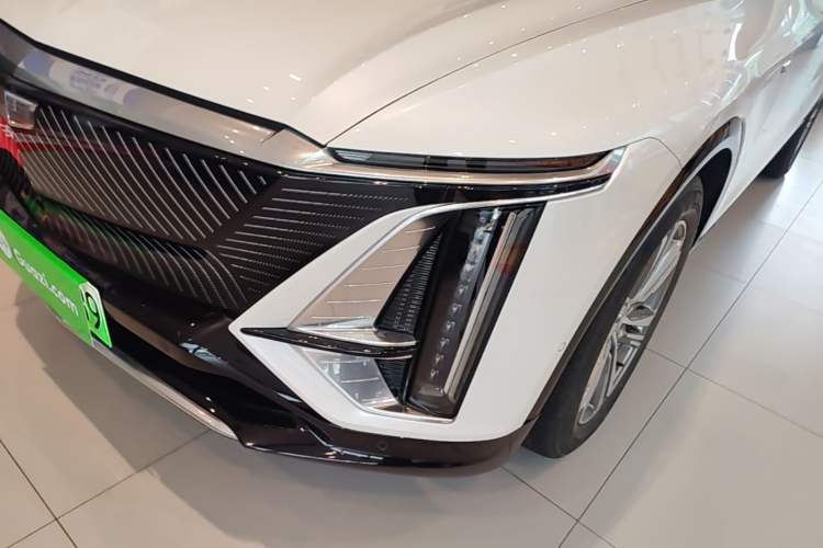 Used Cadillac LYRIQ 2022 Rear-Drive Long-Range Prestige Edition Left Front Headlight