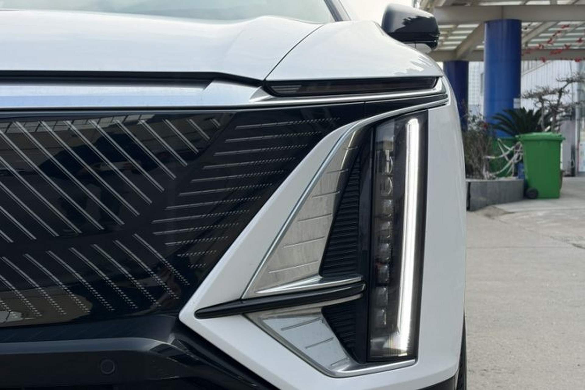 Used Cadillac LYRIQ 2022 Rear-Drive Long-Range Prestige Edition Left Front Headlight
