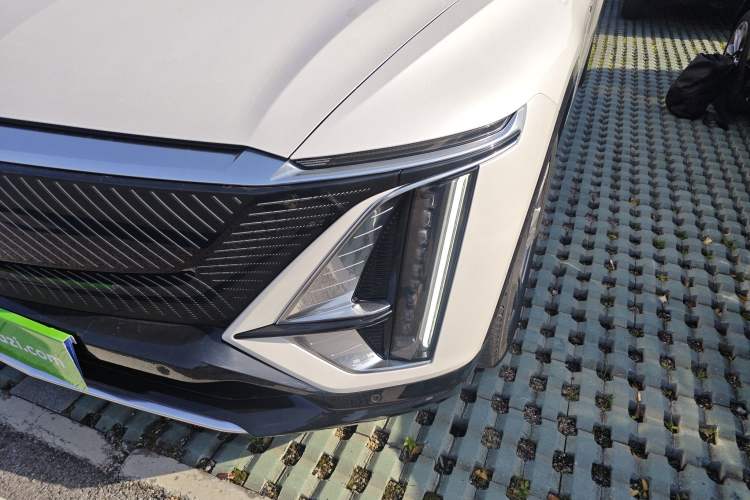 Used Cadillac LYRIQ 2022 Rear-Drive Long-Range Prestige Edition Left Front Headlight