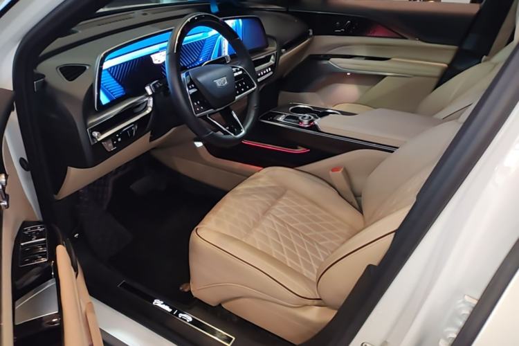 Used Cadillac LYRIQ 2022 Rear-Drive Long-Range Prestige Edition Left Front Seat