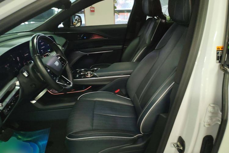 Used Cadillac LYRIQ 2022 Four-Wheel-Drive High-Performance Deluxe Edition Left Front Seat