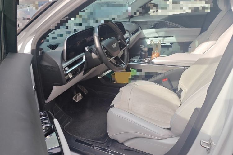Used Cadillac LYRIQ 2022 Rear-Drive Long-Range Luxury Edition Left Front Seat