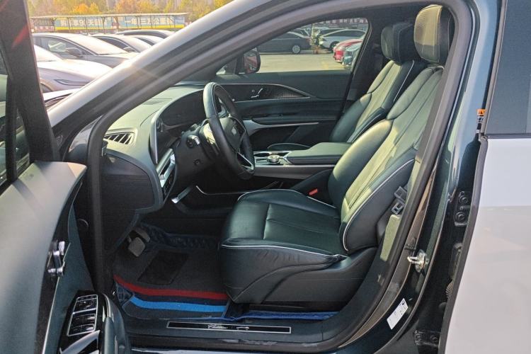 Used Cadillac LYRIQ 2022 Four-Wheel-Drive High-Performance Deluxe Edition Left Front Seat